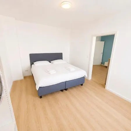 4-zimmer-wohnung Mit 2 Balkonen דירה *