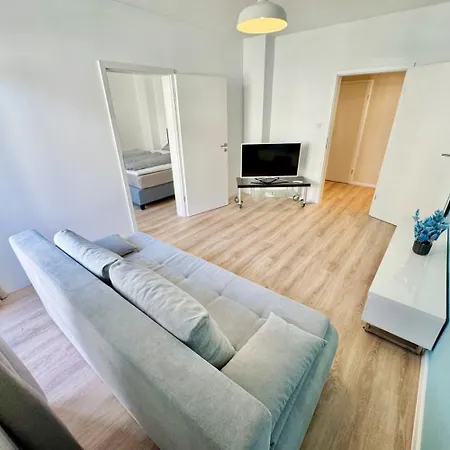4-zimmer-wohnung Mit 2 Balkonen דירה *
