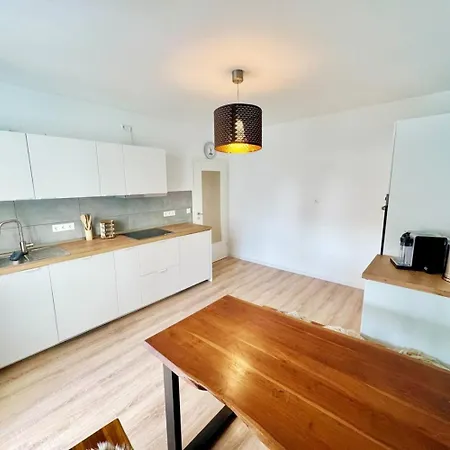 דירה 4-zimmer-wohnung Mit 2 Balkonen *