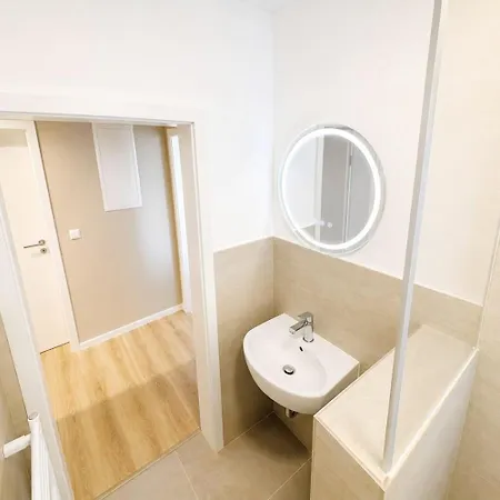 4-zimmer-wohnung Mit 2 Balkonen