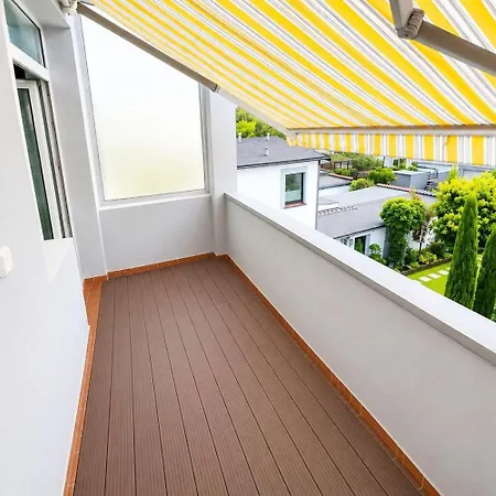 4-zimmer-wohnung Mit 2 Balkonen * מולהיים אן דר רור